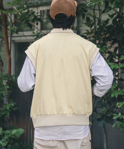 anown（アノン）の「ロゴ刺繍入り裏毛ジップアップベスト【ファッションインフルエンサー三木克海&すけ×anown限定コラボ 】（ベスト・メンズ・オフホワイト/スミクロ・FREE）」の19枚目の写真