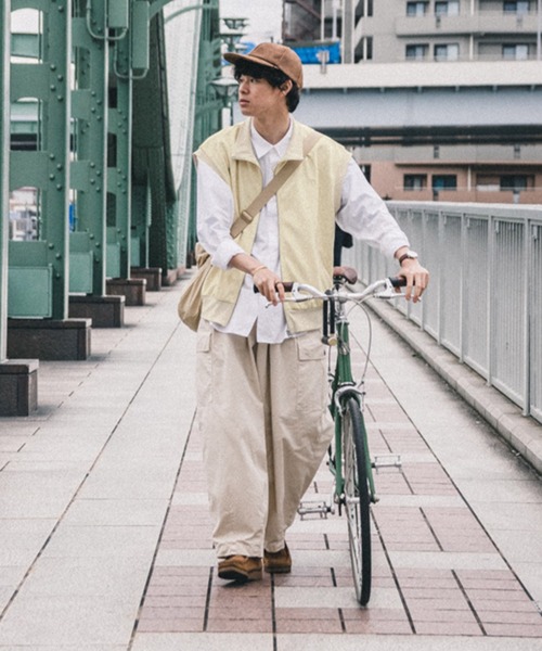 anown（アノン）の「ロゴ刺繍入り裏毛ジップアップベスト【ファッションインフルエンサー三木克海&すけ×anown限定コラボ 】（ベスト・メンズ・オフホワイト/スミクロ・FREE）」の14枚目の写真