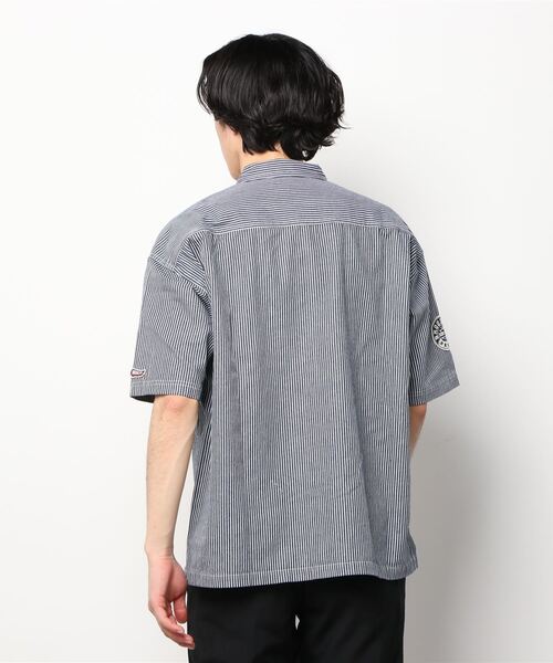 DEAR LAUREL(ディアローレル)の「DEAR LAUREL/ディアローレル ポケット ストライプ 半袖シャツ D22S2402(シャツ/ブラウス・メンズ・ネイビー・M/L)」の3枚目の写真