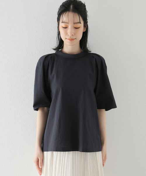 La TOTALITE(ラトータリテ)の「コットンコードボイルロールネックブラウス(シャツ/ブラウス・レディース・バーガンディー/ブラック・FREE)」の6枚目の写真