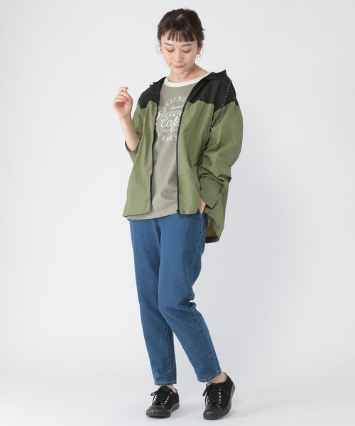 studio CLIP（スタディオクリップ）の「【撥水/ポケッタブル】レジャーバイカラーマウンテンパーカー（マウンテンパーカー・レディース・ベージュ/カーキ/ブラウン/ピンク・FREE）」の5枚目の写真