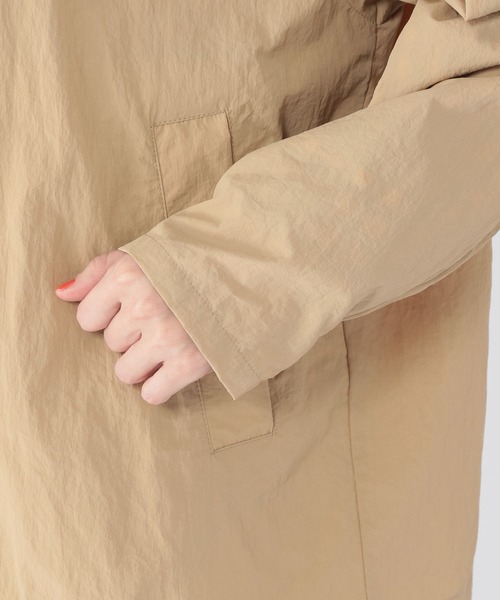 studio CLIP（スタディオクリップ）の「【撥水/ポケッタブル】レジャーバイカラーマウンテンパーカー（マウンテンパーカー・レディース・ベージュ/カーキ/ブラウン/ピンク・FREE）」の16枚目の写真