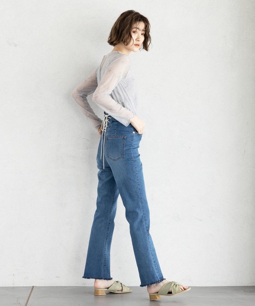 GeeRA（ジーラ）の「バックレースアップデニムパンツ（デニムパンツ・レディース・ライトブルー/ネイビー・MEDIUM/LARGE/X-LARGE）」の15枚目の写真