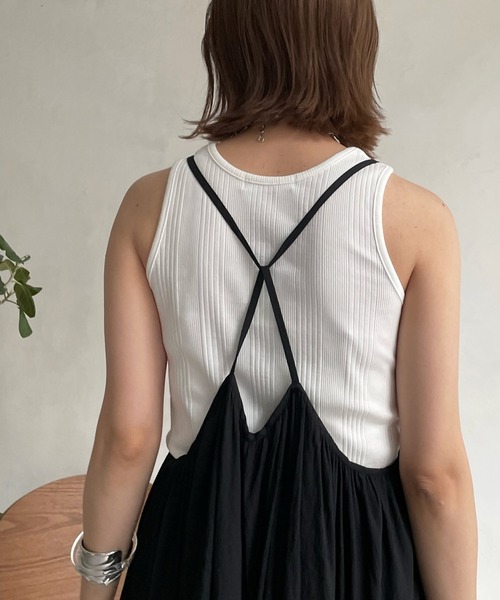 DouDou(ドゥドゥ)の「バッククロスギャザーキャミワンピース(ワンピース・レディース・ブラック/ブラウン/ピンク・FREE)」の10枚目の写真