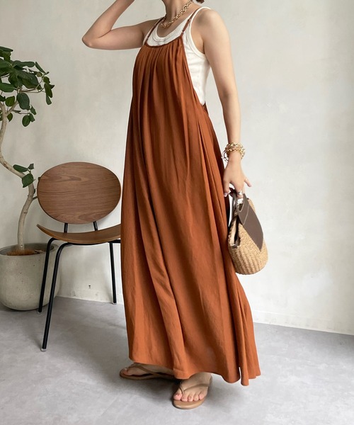 DouDou(ドゥドゥ)の「バッククロスギャザーキャミワンピース(ワンピース・レディース・ブラック/ブラウン/ピンク・FREE)」の13枚目の写真