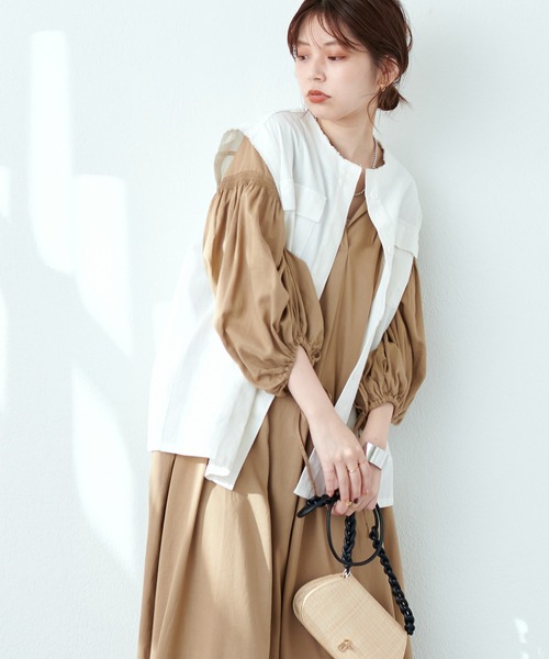 natural couture(ナチュラルクチュール)の「ポケットデザインミリタリーベスト(ベスト・レディース・ベージュ/オフホワイト/カーキ・FREE)」の6枚目の写真