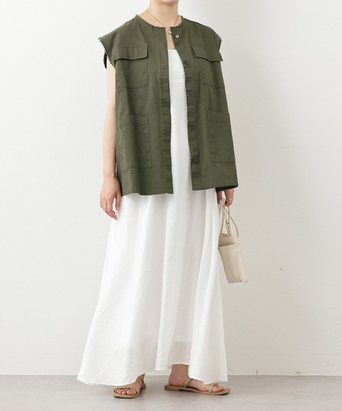 natural couture(ナチュラルクチュール)の「ポケットデザインミリタリーベスト(ベスト・レディース・ベージュ/オフホワイト/カーキ・FREE)」の17枚目の写真