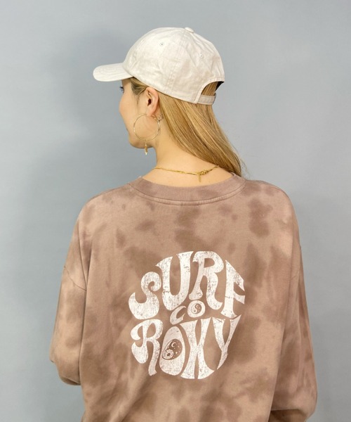 ROXY(ロキシー)の「ROXY/ロキシー ビッグシルエット/オーバーサイズ/無地/タイダイ柄バックプリントスウェット/トレーナー RPO224015(スウェット・レディース・ブラウン/グリーン/マルチ・S/M)」の1枚目の写真