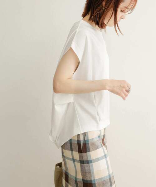 URBAN RESEARCH DOORS(アーバンリサーチドアーズ)の「コットンタックフレンチプルオーバー(Tシャツ/カットソー・レディース・ブラック/レッド/オフホワイト/イエロー/ロイヤルブルー・MEDIUM)」の11枚目の写真