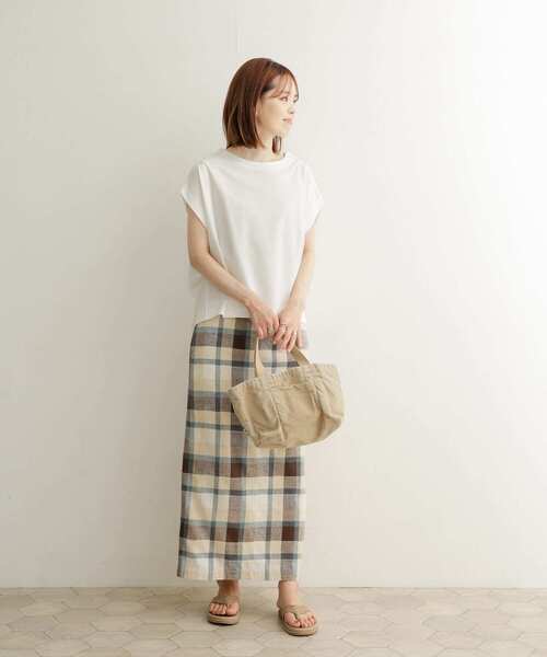 URBAN RESEARCH DOORS(アーバンリサーチドアーズ)の「コットンタックフレンチプルオーバー(Tシャツ/カットソー・レディース・ブラック/レッド/オフホワイト/イエロー/ロイヤルブルー・MEDIUM)」の15枚目の写真