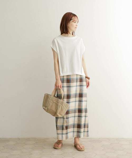 URBAN RESEARCH DOORS(アーバンリサーチドアーズ)の「コットンタックフレンチプルオーバー(Tシャツ/カットソー・レディース・ブラック/レッド/オフホワイト/イエロー/ロイヤルブルー・MEDIUM)」の16枚目の写真