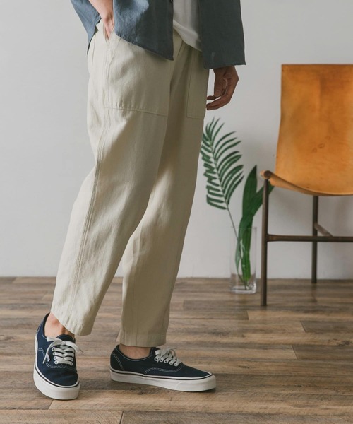 URBAN RESEARCH DOORS（アーバンリサーチドアーズ）の「綿麻テーパードベイカーパンツ（その他パンツ・メンズ・オリーブ/インディゴブルー/ベージュ/アイボリー・MEDIUM/SMALL/LARGE）」の8枚目の写真