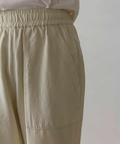 URBAN RESEARCH DOORS（アーバンリサーチドアーズ）の「綿麻テーパードベイカーパンツ（その他パンツ・メンズ・オリーブ/インディゴブルー/ベージュ/アイボリー・MEDIUM/SMALL/LARGE）」の17枚目の写真