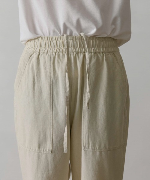 URBAN RESEARCH DOORS（アーバンリサーチドアーズ）の「綿麻テーパードベイカーパンツ（その他パンツ・メンズ・オリーブ/インディゴブルー/ベージュ/アイボリー・MEDIUM/SMALL/LARGE）」の20枚目の写真