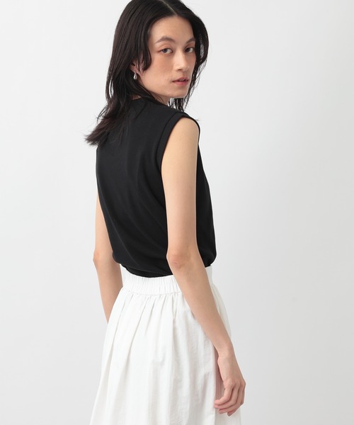 A part by(アパートバイ)の「ハイネックノースリーブプルオーバー(タンクトップ・レディース・ブラック/ブラウン/イエロー/アイボリー/オフホワイト/ブルー系その他4/ダークブラウン・FREE)」の21枚目の写真