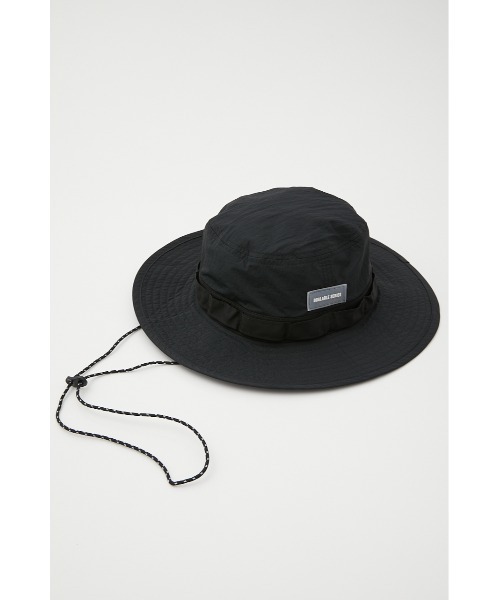 SLY（スライ）の「DUALABLE WATER-REPELLENT HAT デュアラブルウォーターリペラント バケットハット（ハット・レディース・ブラック/キャメル・FREE）」の2枚目の写真