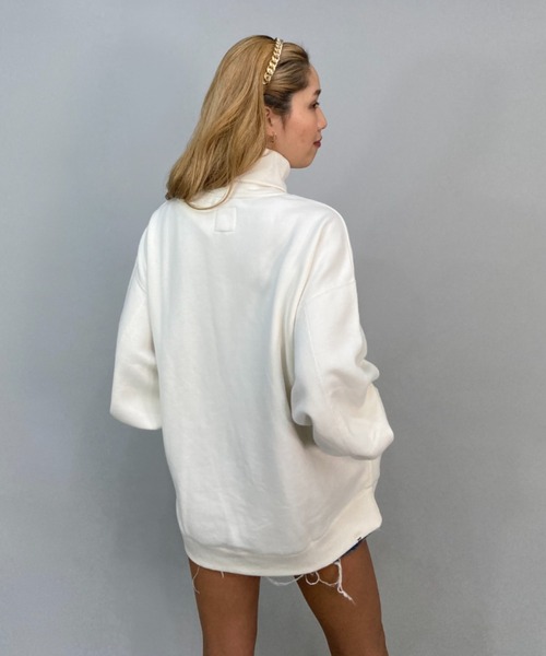 BILLABONG(ビラボン)の「【ムラサキスポーツ別注】BILLABONG/ビラボン ビッグシルエット/オーバーサイズ/無地ワンポイントロゴタートルネックスウェット BC014-009(スウェット・レディース・ホワイト/ブラック/イエロー/ブルー・M/L)」の19枚目の写真