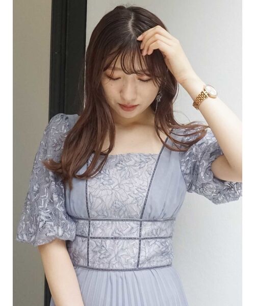 MERCURYDUO（マーキュリーデュオ）の「レースドッキングパフスリーブドレス（ワンピース・レディース・ブラック/ブルー・SMALL/MEDIUM）」の6枚目の写真