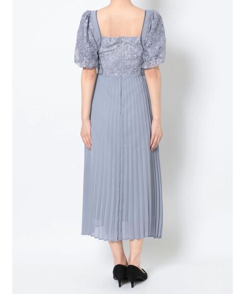 MERCURYDUO（マーキュリーデュオ）の「レースドッキングパフスリーブドレス（ワンピース・レディース・ブラック/ブルー・SMALL/MEDIUM）」の5枚目の写真