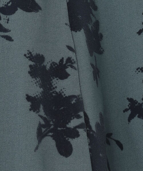 ANY SIS（エニィスィス）の「フラワーブーケフロッキー スカート（スカート・レディース・アイボリー系4/ダークグリーン系4・3/2/1）」の15枚目の写真