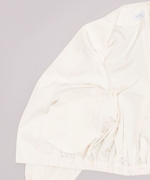 B'2nd(ビーセカンド)の「HCAE(イーエイチシーエーイー) NO COLLAR BLOUSON/ノーカラーブルゾン(その他アウター・レディース・ホワイト/チャコール・F)」の4枚目の写真