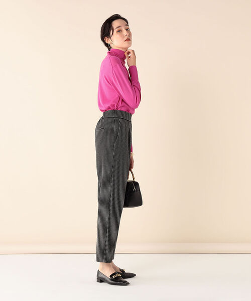 NOLLEY’S（ノーリーズ）の「《手洗い可能》アンチピリングタートルネックプルオーバーニット（ニット/セーター・レディース・ライトグレー/ブラック/ベージュ/オフホワイト/ピンク/イエロー/ブルー/ラベンダー/ベビーピンク/レッド/ホワイト系その他5・38）」の14枚目の写真