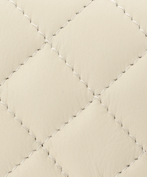 AULENTTI（オウレンティ）の「AULENTTI キルティングチェーンショルダー（ショルダーバッグ・レディース・ブラック/ベージュ/パープル/グリーン/ブラウン・FREE）」の18枚目の写真