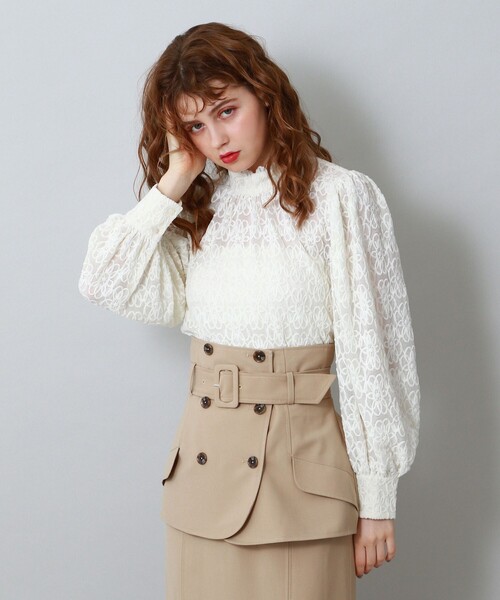 DEICY（デイシー）の「フラワーレースハイネックプルオーバー（Tシャツ