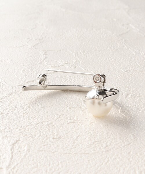 OPAQUE.CLIP(オペークドットクリップ)の「◆ハーフムーンブローチ(ブローチ/コサージュ・レディース・ゴールド/シルバー・00)」の7枚目の写真