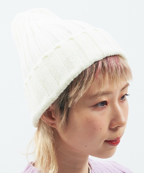 Alite cloth（アリーテクロス）の「カラー豊富！ざっくりリブニット帽（ニットキャップ/ビーニー・レディース・ブラウン/ホワイト/ブラック/パープル/ダークブラウン/ピンク/ブルー/ベージュ/グリーン/グレー・F）」の2枚目の写真