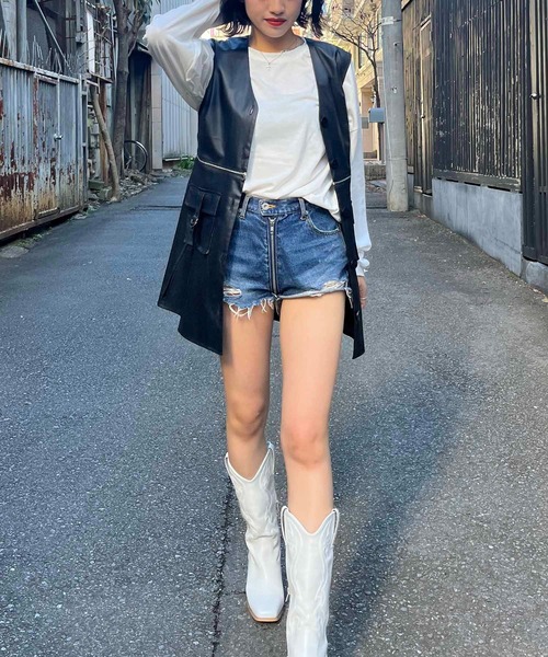 SPIRALGIRL(スパイラルガール)の「2way合皮ベストワンピース(ワンピース・レディース・グリーン/ホワイト/ブラック・FREE)」の5枚目の写真