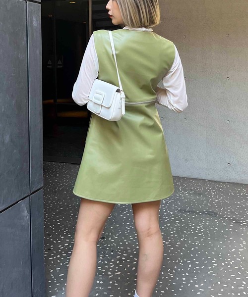 SPIRALGIRL(スパイラルガール)の「2way合皮ベストワンピース(ワンピース・レディース・グリーン/ホワイト/ブラック・FREE)」の7枚目の写真