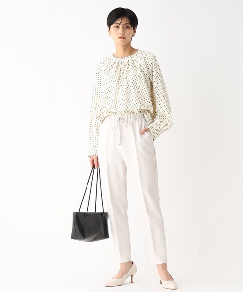 OPAQUE.CLIP（オペークドットクリップ）の「◆タックデザインブラウス（シャツ/ブラウス・レディース・オフホワイト/ホワイト系3/ネイビー系/ライトグレー・38/40）」の12枚目の写真