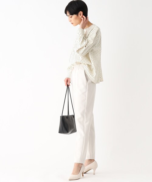 OPAQUE.CLIP（オペークドットクリップ）の「◆タックデザインブラウス（シャツ/ブラウス・レディース・オフホワイト/ホワイト系3/ネイビー系/ライトグレー・38/40）」の13枚目の写真