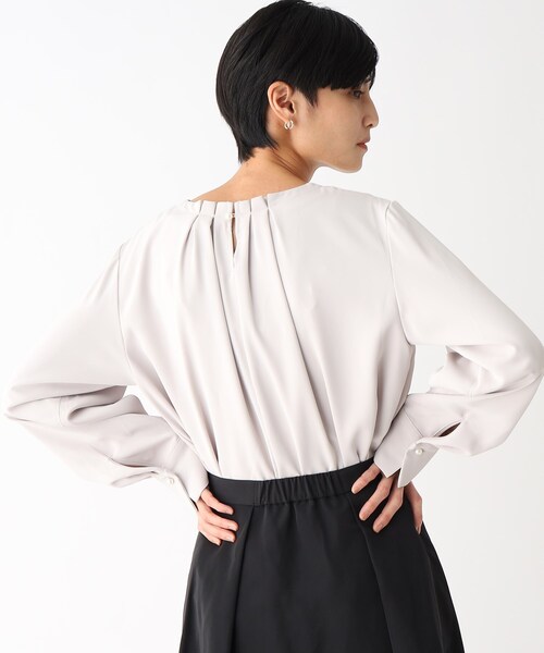 OPAQUE.CLIP（オペークドットクリップ）の「◆タックデザインブラウス（シャツ/ブラウス・レディース・オフホワイト/ホワイト系3/ネイビー系/ライトグレー・38/40）」の17枚目の写真