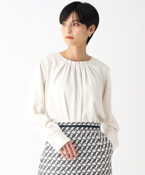 OPAQUE.CLIP（オペークドットクリップ）の「◆タックデザインブラウス（シャツ/ブラウス・レディース・オフホワイト/ホワイト系3/ネイビー系/ライトグレー・38/40）」の21枚目の写真