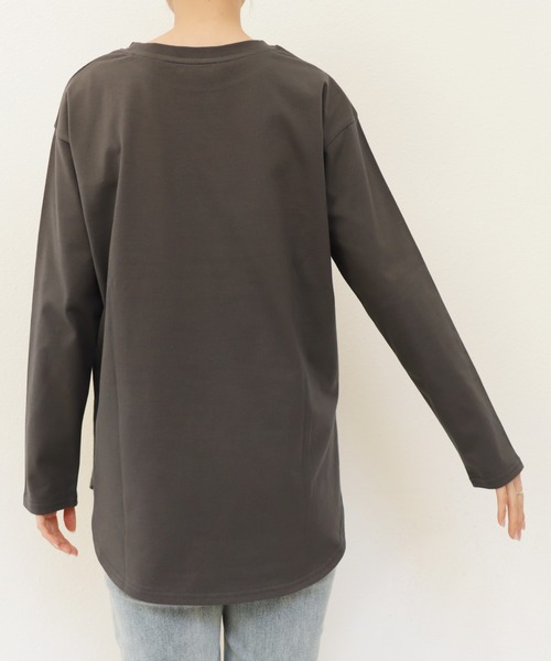 andme(アンドミー)の「汗染み防止加工USAコットン長袖Tシャツ(Tシャツ/カットソー・レディース・ピンク/ターコイズブルー/ブラック/チャコールグレー/オフホワイト/ブラウン/キナリ/ラベンダー・S/M)」の20枚目の写真
