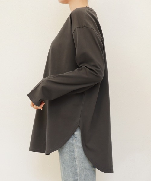 andme(アンドミー)の「汗染み防止加工USAコットン長袖Tシャツ(Tシャツ/カットソー・レディース・ピンク/ターコイズブルー/ブラック/チャコールグレー/オフホワイト/ブラウン/キナリ/ラベンダー・S/M)」の22枚目の写真