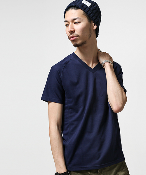 1piu1uguale3 RELAX（ウノピュウノウグァーレトレリラックス）の「1PIU1UGUALE3 RELAX/ 別注V-Neck Tee（Tシャツ/カットソー・メンズ・ブルー/グレー/ホワイト/ブラック・MEDIUM/LARGE/SMALL）」の4枚目の写真