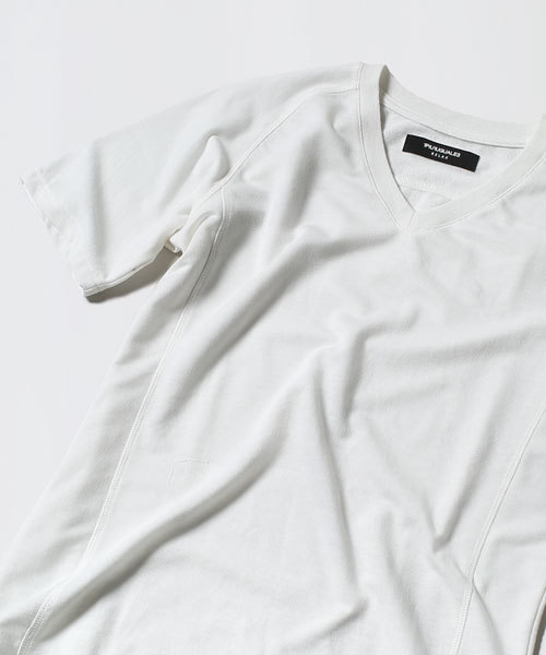 1piu1uguale3 RELAX（ウノピュウノウグァーレトレリラックス）の「1PIU1UGUALE3 RELAX/ 別注V-Neck Tee（Tシャツ/カットソー・メンズ・ブルー/グレー/ホワイト/ブラック・MEDIUM/LARGE/SMALL）」の11枚目の写真