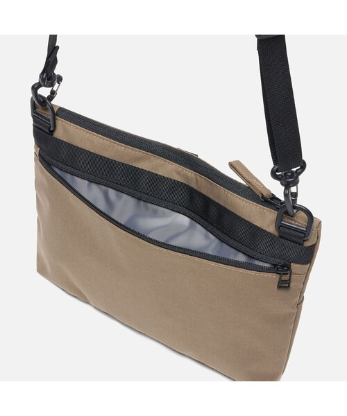 AIGLE（エーグル）の「アーバンモビリティサコッシュ（ショルダーバッグ・レディース・ブラウン/ダークネイビー・FREE）」の11枚目の写真