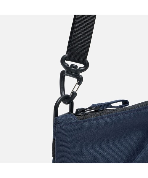 AIGLE（エーグル）の「アーバンモビリティサコッシュ（ショルダーバッグ・レディース・ブラウン/ダークネイビー・FREE）」の15枚目の写真