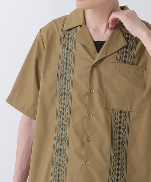 n'OrLABEL(ノアールレーベル)の「『幾何学柄刺繍デザイン開襟シャツ』(シャツ/ブラウス・メンズ・オリーブ/ブラック・2/3)」の4枚目の写真