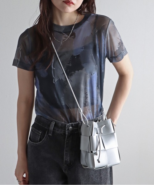 COURO（コウロ）の「アート柄シアーＴシャツ（Tシャツ/カットソー・レディース・パープル系/オレンジ系/グリーン系/ブルー系/グレー系/ピンク/ブルーグレー・M/L）」の3枚目の写真