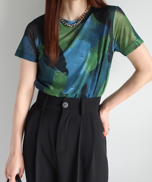 COURO（コウロ）の「アート柄シアーＴシャツ（Tシャツ/カットソー・レディース・パープル系/オレンジ系/グリーン系/ブルー系/グレー系/ピンク/ブルーグレー・M/L）」の4枚目の写真