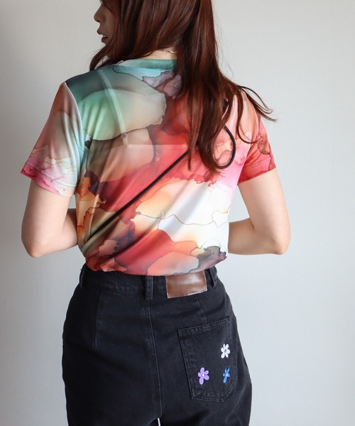 COURO（コウロ）の「アート柄シアーＴシャツ（Tシャツ/カットソー・レディース・パープル系/オレンジ系/グリーン系/ブルー系/グレー系/ピンク/ブルーグレー・M/L）」の20枚目の写真