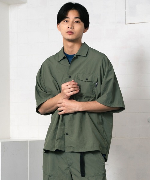 THOUSAND MILE(サウザンドマイル)の「THOUSAND MILE/サウザンドマイル BAGGY FIT H/S SHIRTS シャツ(シャツ/ブラウス・メンズ・ダークベージュ/セージグリーン/ブラック・XL/L/M)」の3枚目の写真