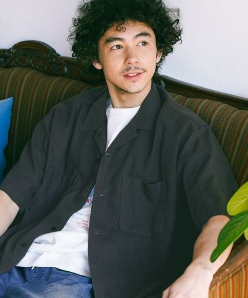 BAYFLOW（ベイフロー）の「ノルマンディーリネンオープンカラーシャツ（シャツ/ブラウス・メンズ・ライトブルー/チャコール/オフホワイト/ネイビー・SMALL/MEDIUM/LARGE）」の3枚目の写真