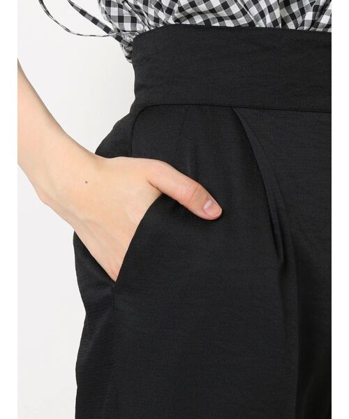 RESEXXY（リゼクシー）の「クレープテーパードパンツ【セットアップ着用可能】（その他パンツ・レディース・ブラック/アイボリー/オレンジ・FREE）」の20枚目の写真