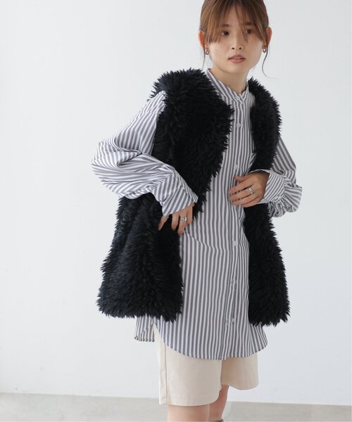 frames RAY CASSIN（フレームスレイカズン）の「プードルファーベスト（ベスト・レディース・キナリ/ブラック/グレイッシュベージュ・FREE）」の4枚目の写真